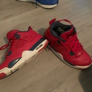 Jordan 4 retro FIBA 2019